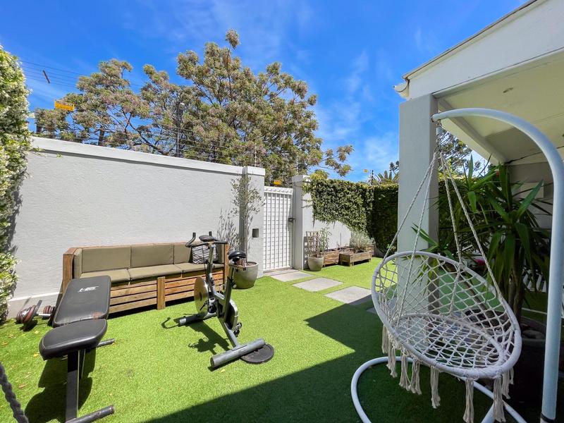 4 Bedroom Property for Sale in Sea Point Western Cape